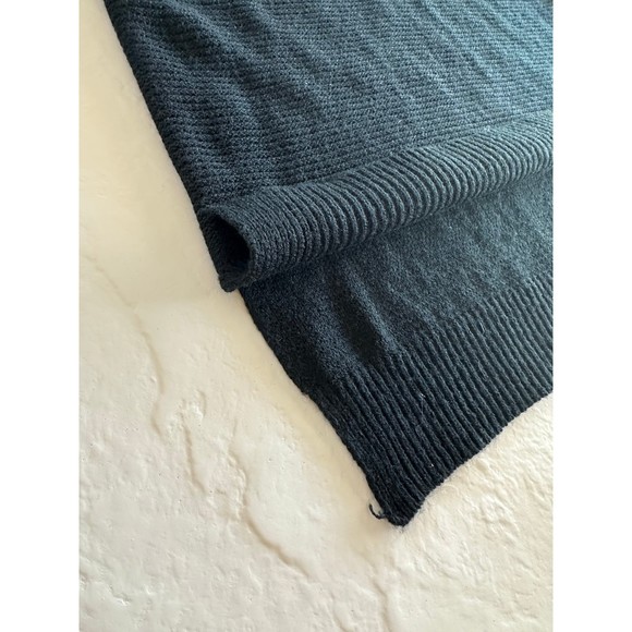 Zenana Outfitters Cut-Out Sleeve Sweater - Picture 2 of 10